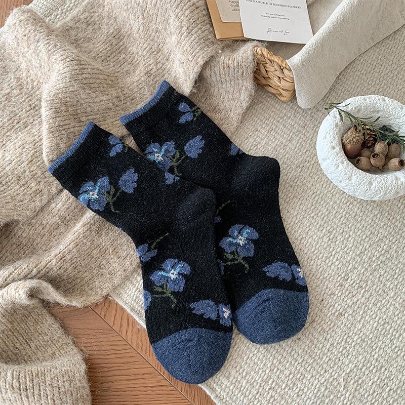 Wool Socks Are Soft And Warm, Waxy Piles Of Socks, Thickened Mid-Leg Socks, Retro Pastoral Women S Socks Keep Warm One size fits all
Wool Socks Are Soft And Warm, Waxy Piles Of Socks, Thickened Mid-Leg Socks, Retro Pastoral Women S Socks Keep Warm One size fits all
