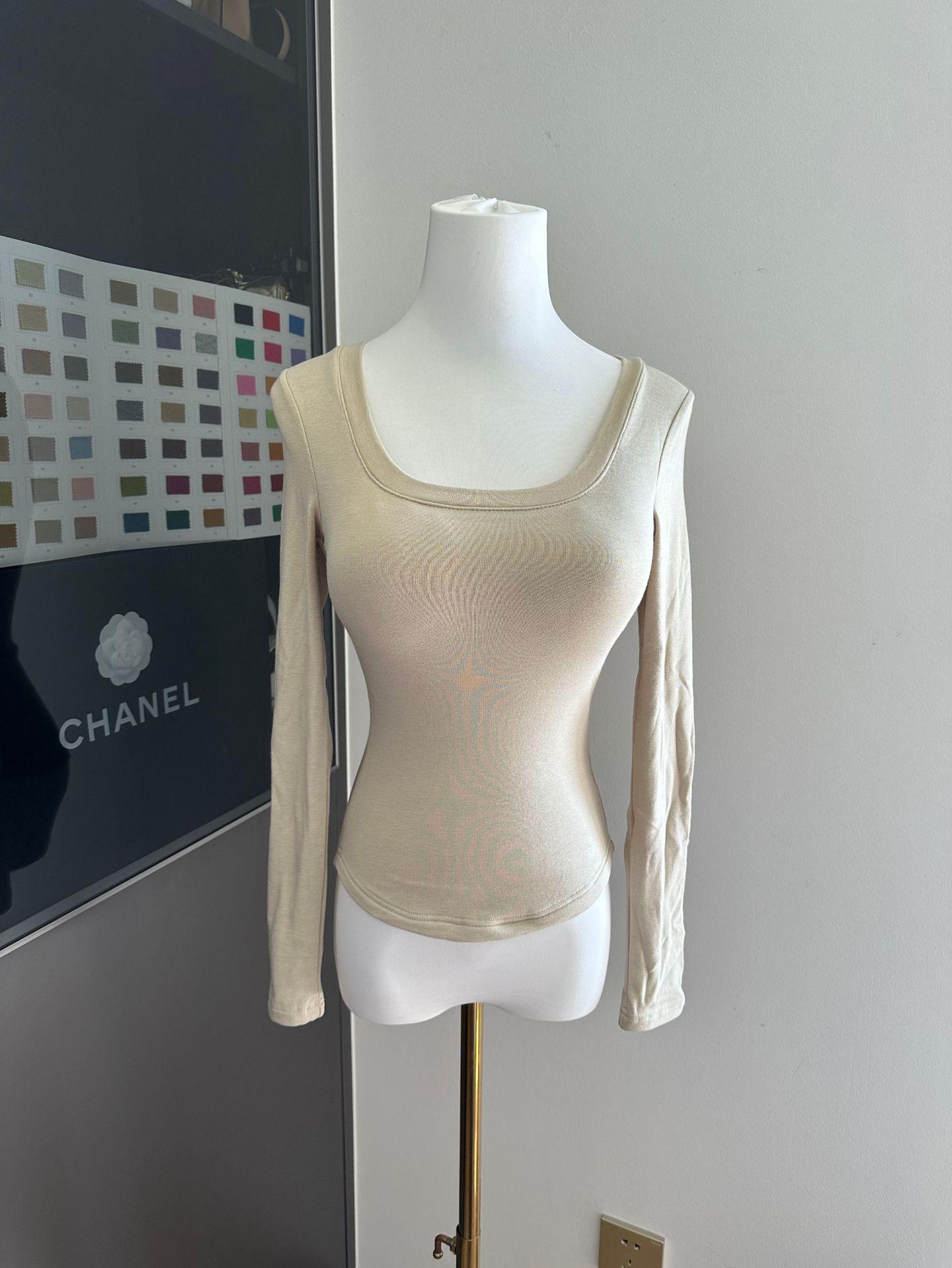 New Arrival Detachable One-Piece Slimming Bodycon Long Sleeve T-Shirt with Chest Pads and Wide Neckline One Size (fits 80-120 jin)
New Arrival Detachable One-Piece Slimming Bodycon Long Sleeve T-Shirt with Chest Pads and Wide Neckline One Size (fits 80-120 jin)