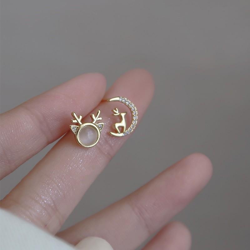 Moonstone Moose Antler Earrings - Asymmetrical Gold Studs for Women, Mori Style Christmas Jewelry
Moonstone Moose Antler Earrings - Asymmetrical Gold Studs for Women, Mori Style Christmas Jewelry