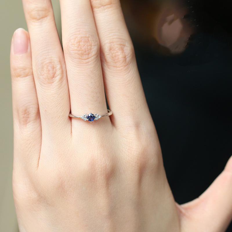 Позолоченное кольцо из стерлингового серебра 925 пробы с бриллиантом - Модное, Легкая роскошь, Холодный стиль, Нишевый дизайн, Универсальный женский аксессуар US Size 9
Позолоченное кольцо из стерлингового серебра 925 пробы с бриллиантом - Модное, Легкая роскошь, Холодный стиль, Нишевый дизайн, Универсальный женский аксессуар US Size 9