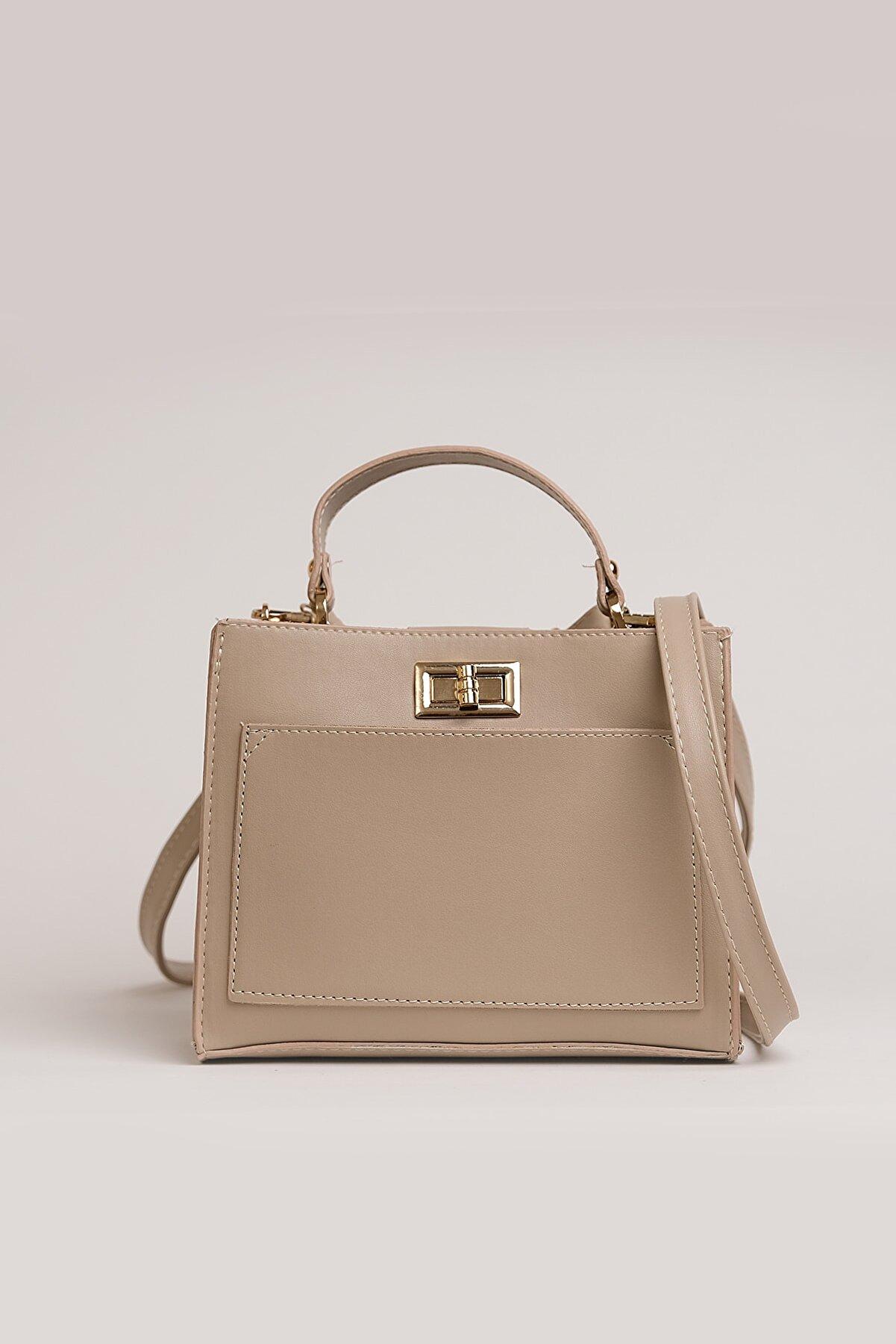 Женская мини-сумка-шоппер из норки (Размер меньше)
Женская мини-сумка-шоппер из норки (Размер меньше)