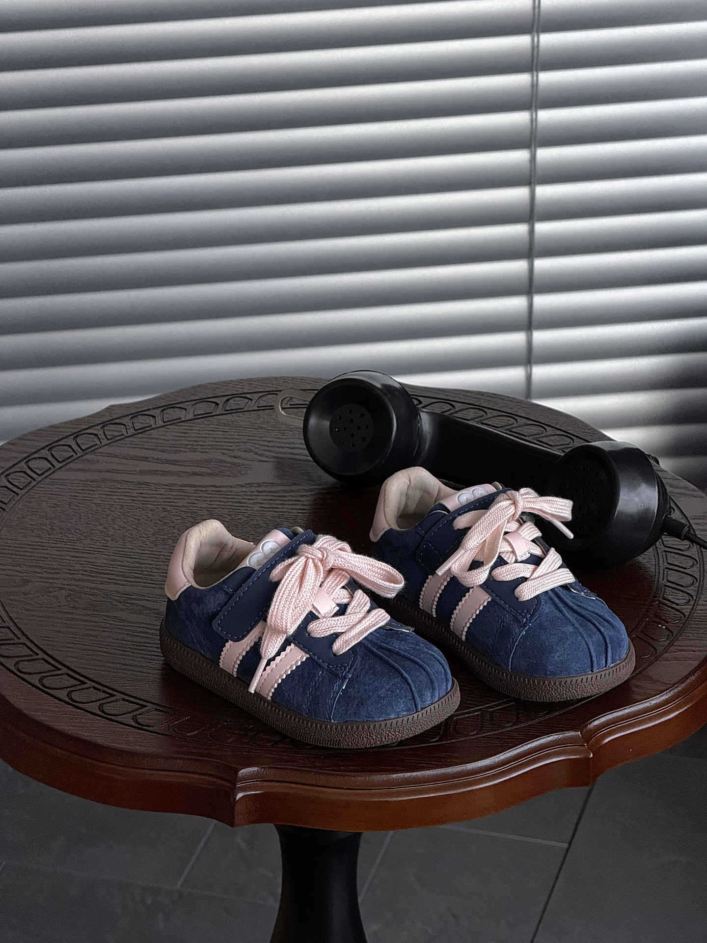 XSHX retro sports handmade shell head pleated leather boys and girls moral training functional board shoes Wenzhou classmates Velcro 25
XSHX retro sports handmade shell head pleated leather boys and girls moral training functional board shoes Wenzhou classmates Velcro 25