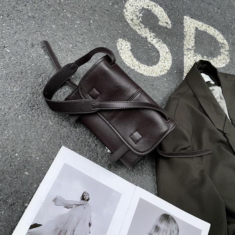 Genuine Grade Leather Women Shoulder Crossbody Small Square Bags Luxury Designer Brand Female Fashi Postman s Bag Cowhide New кавовий
Genuine Grade Leather Women Shoulder Crossbody Small Square Bags Luxury Designer Brand Female Fashi Postman s Bag Cowhide New кавовий