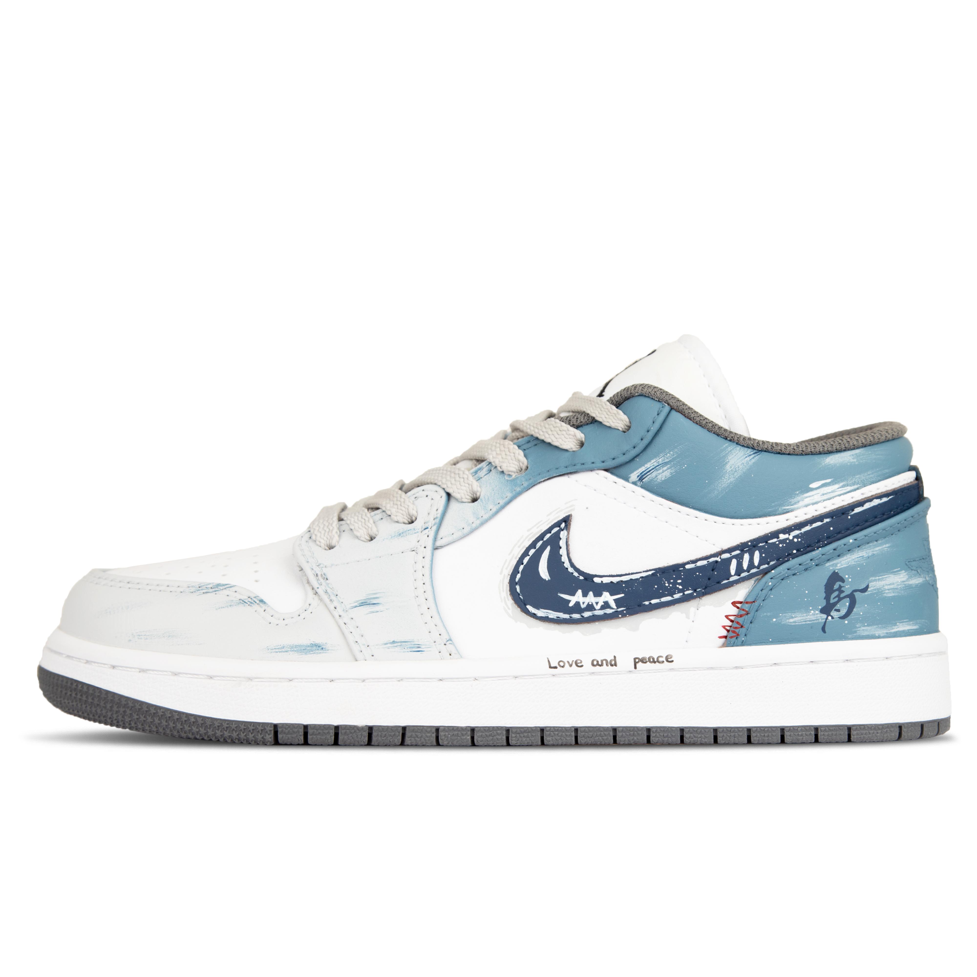 Jordan Air Jordan 1 Leather Classic Vintage Cushioning Low top Trendy Basketball Shoes Unisex Sky Blue 553558-152(Team1251) 44.5
Jordan Air Jordan 1 Leather Classic Vintage Cushioning Low top Trendy Basketball Shoes Unisex Sky Blue 553558-152(Team1251) 44.5