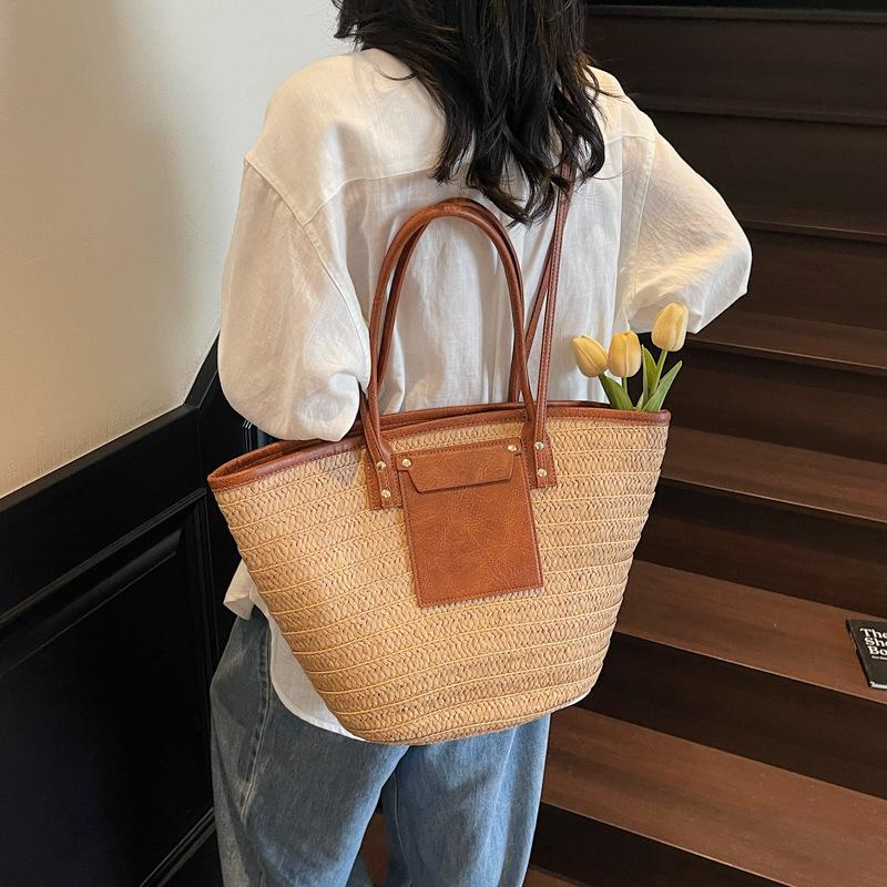 Large capacity woven straw bag women s spring summer 2025 new versatile messenger tote bag vacation beach bag off білий колір
Large capacity woven straw bag women s spring summer 2025 new versatile messenger tote bag vacation beach bag off білий колір