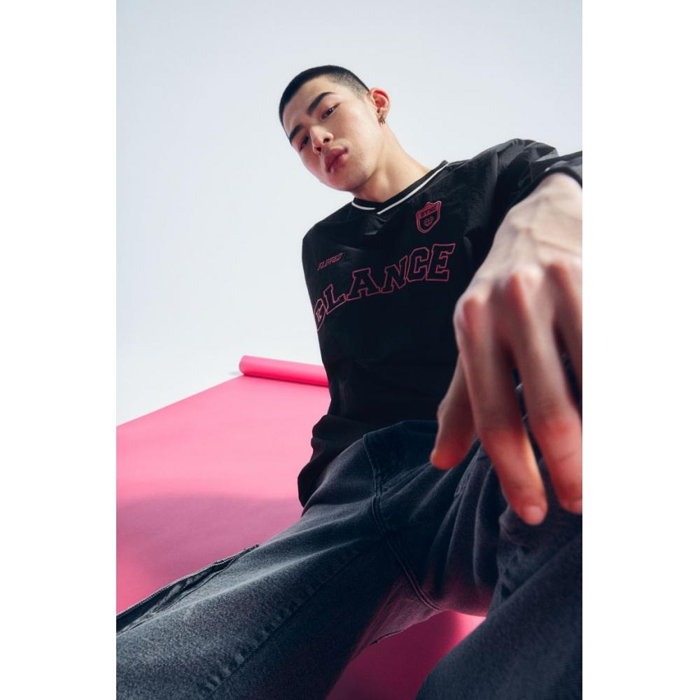 Свободный топ с длинными рукавами HM Black Glance