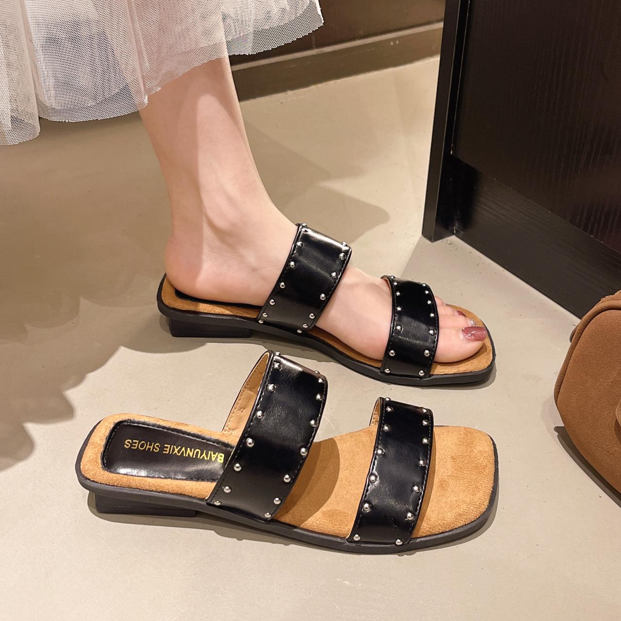 French composite word with flat bottom large size slippers women s spring and summer new hollow low heel slippers fashion rivet shoes tide 40 чорний
French composite word with flat bottom large size slippers women s spring and summer new hollow low heel slippers fashion rivet shoes tide 40 чорний