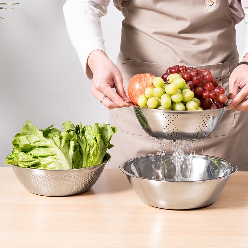 Debo Clinton 3-Piece Stainless Steel Mixing and Draining Bowl Set
Debo Clinton 3-Piece Stainless Steel Mixing and Draining Bowl Set