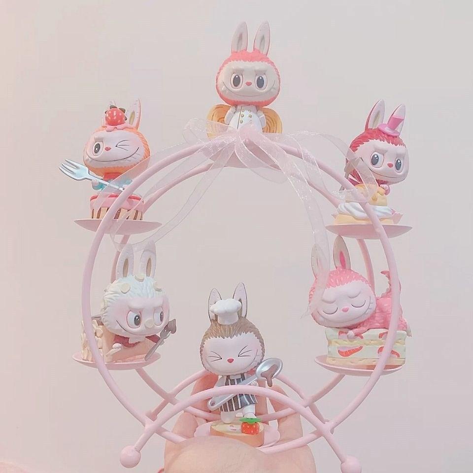 подставка для игрушек labubu, кукла-марионетка, колесо обозрения для хранения, полка для слепых коробок bubble mart золотой
подставка для игрушек labubu, кукла-марионетка, колесо обозрения для хранения, полка для слепых коробок bubble mart золотой