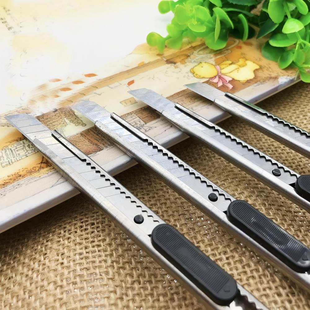10pcs Stainless Steel Portable Utility Knife Retractable Utility Knife Hobby Knife Box Cutter Perfect For Cutting At Home
10pcs Stainless Steel Portable Utility Knife Retractable Utility Knife Hobby Knife Box Cutter Perfect For Cutting At Home