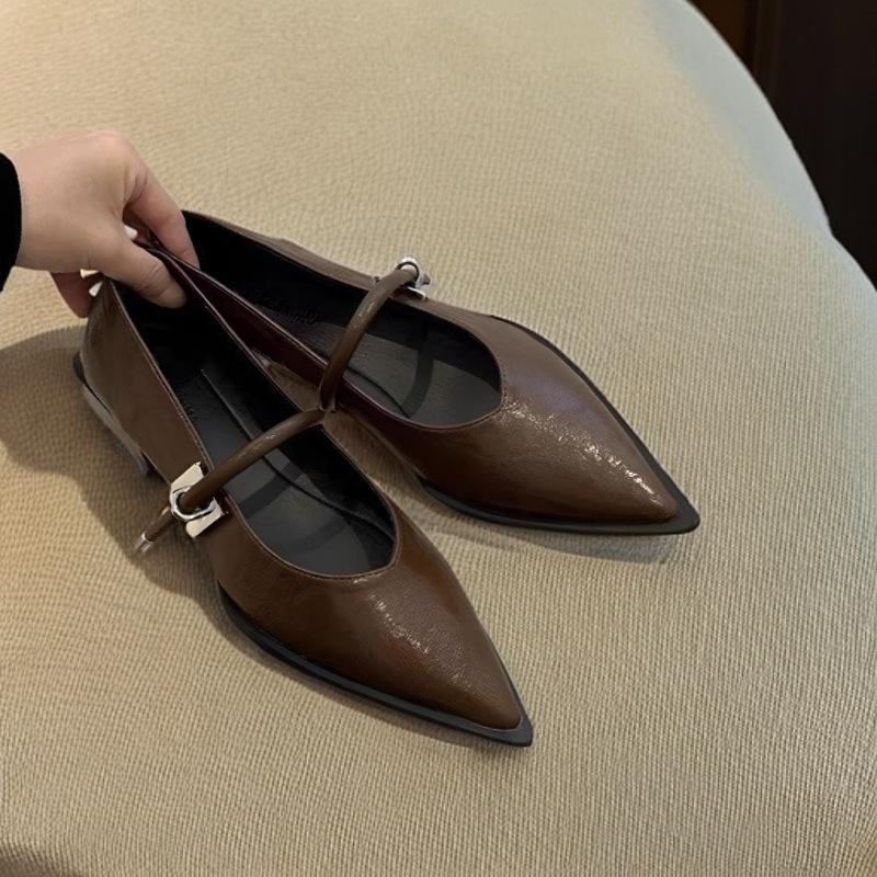 Low-heeled shoes, small fragrant style, pointed single shoes, women s 2025 spring new Mary Jane shoes, women s thick-heeled work shoes, small leather 35 чёрный
Low-heeled shoes, small fragrant style, pointed single shoes, women s 2025 spring new Mary Jane shoes, women s thick-heeled work shoes, small leather 35 чёрный