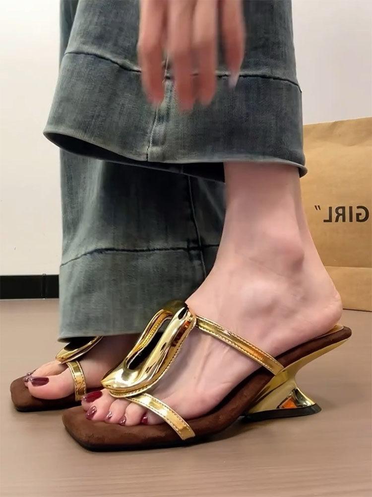 French brown temperament cool slippers women s summer wear 2025 new retro middle heel with skirt high heels 34 золотой
French brown temperament cool slippers women s summer wear 2025 new retro middle heel with skirt high heels 34 золотой