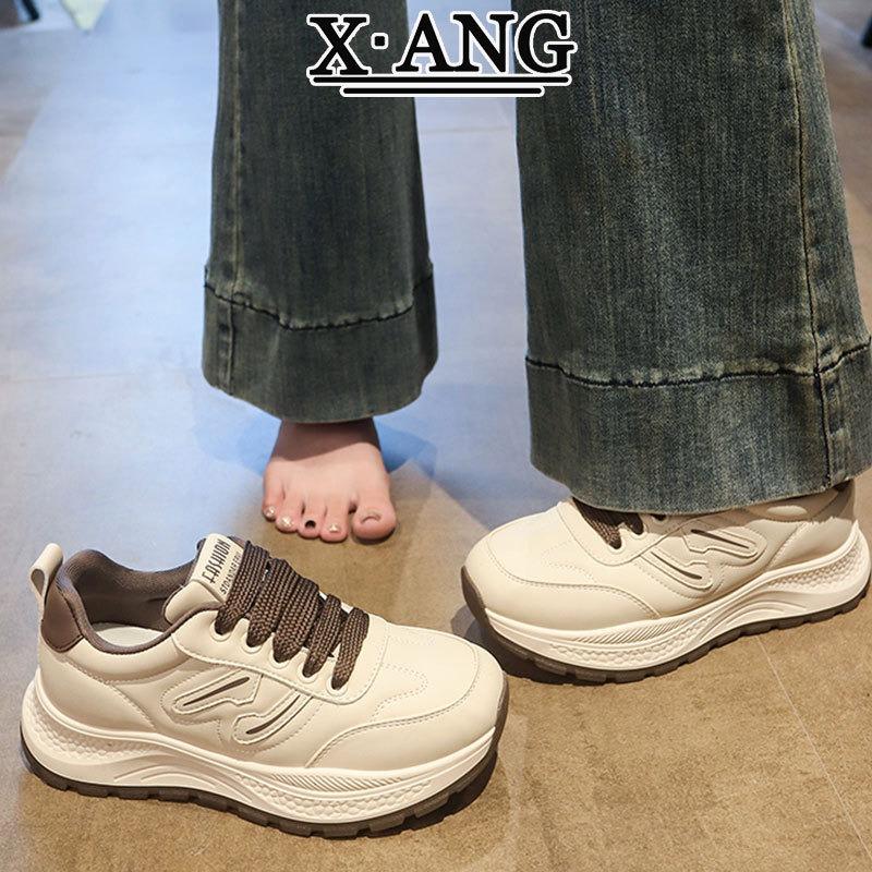 Leather thick-soled women s shoes casual sports shoes women s new autumn and winter velvet thermal cotton shoes 40
Leather thick-soled women s shoes casual sports shoes women s new autumn and winter velvet thermal cotton shoes 40