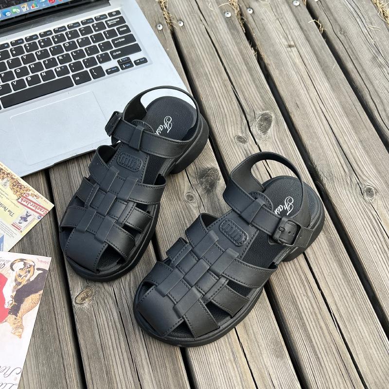 Женские римские сандалии на толстой подошве с закрытым носком: Модный, универсальный, однотонный, нескользящий, идеально подходит для ношения на открытом воздухе и дома. Новые летние стили.
Женские римские сандалии на толстой подошве с закрытым носком: Модный, универсальный, однотонный, нескользящий, идеально подходит для ношения на открытом воздухе и дома. Новые летние стили.