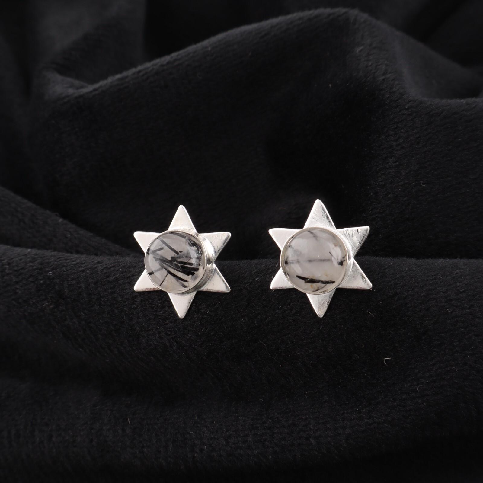 Natural Black Rutile Gemstone 925 Sterling Silver Jewelry Stud Earrings 0.44 EE-175-27
Natural Black Rutile Gemstone 925 Sterling Silver Jewelry Stud Earrings 0.44 EE-175-27