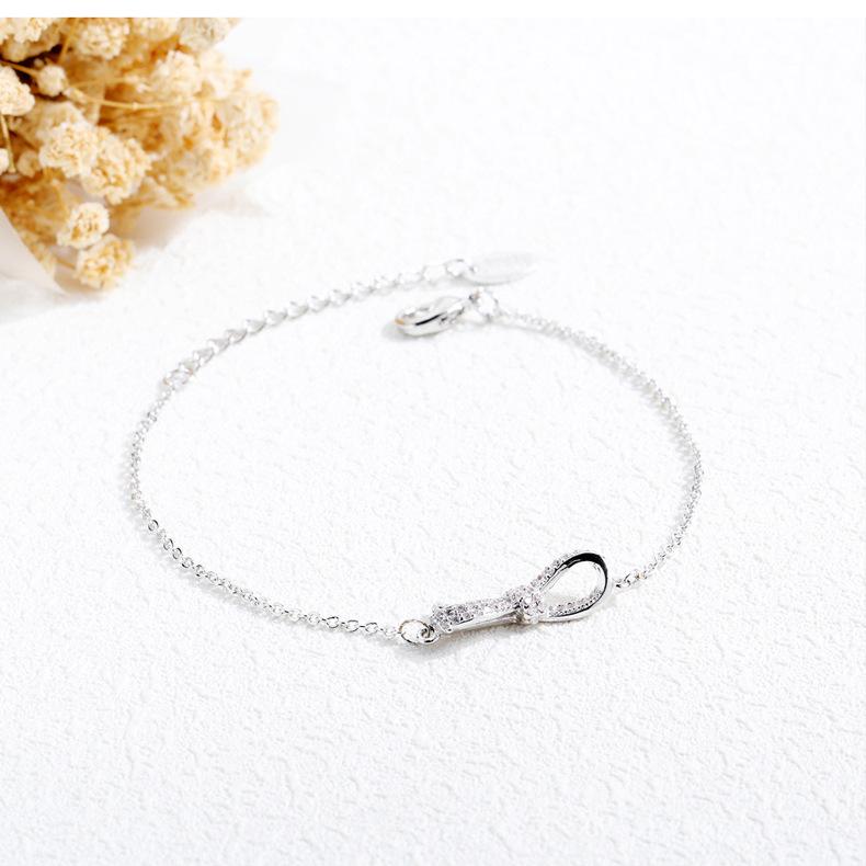 Korean Fashion Rose Gold-Plated Copper Bracelet with Diamonds - Sweet and Versatile Summer Jewelry
Korean Fashion Rose Gold-Plated Copper Bracelet with Diamonds - Sweet and Versatile Summer Jewelry