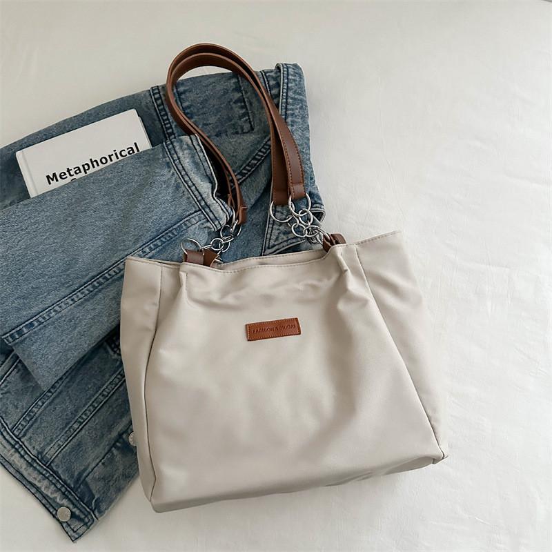 Stylish Vintage Casual Tote Bag With Large Capacity And Chain Shoulder Strap Available In Black Green White And Khaki хакі
Stylish Vintage Casual Tote Bag With Large Capacity And Chain Shoulder Strap Available In Black Green White And Khaki хакі