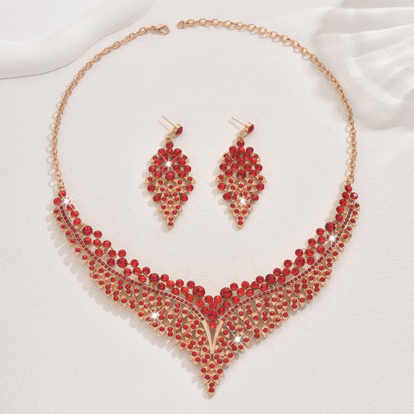 Женские украшения в виде звездных листьев, ожерелье, серьги, комплект украшений, свадебный банкет, вечеринка, фестиваль, подарок
Женские украшения в виде звездных листьев, ожерелье, серьги, комплект украшений, свадебный банкет, вечеринка, фестиваль, подарок