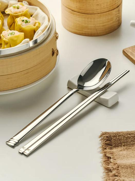 Allevo Briand Premium Cutlery Set Spoon Chopsticks Korean Cutlery for 2 (4 pieces) Brian Cutlery Korean Tableware Set of 2
Allevo Briand Premium Cutlery Set Spoon Chopsticks Korean Cutlery for 2 (4 pieces) Brian Cutlery Korean Tableware Set of 2