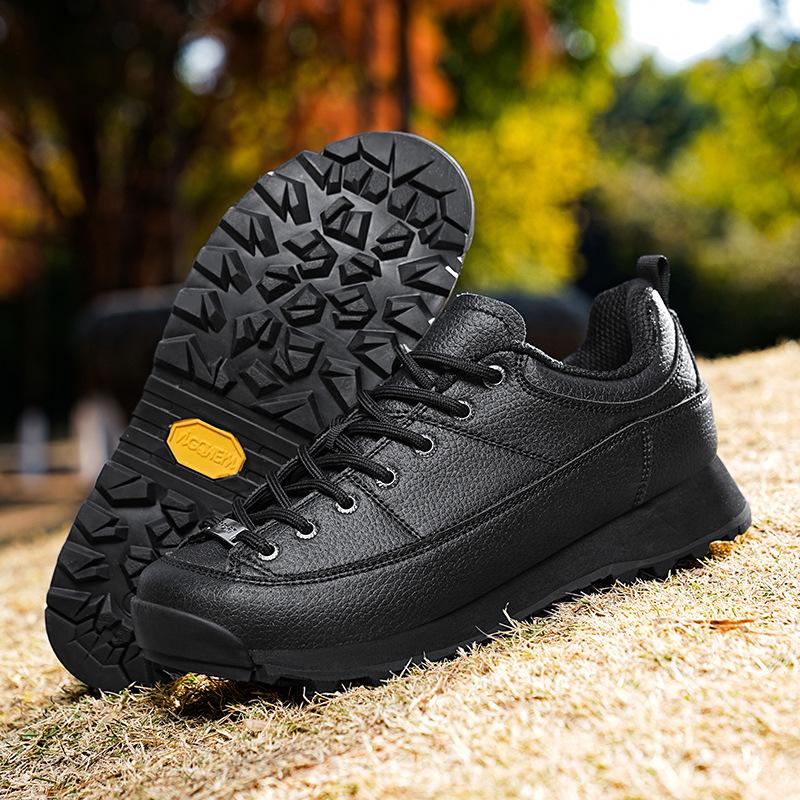 Men s low-top hiking off-road shoes Outdoor camping shoes Waterproof and non-slip hiking shoes Sports and leisure leather men s shoes 39
Men s low-top hiking off-road shoes Outdoor camping shoes Waterproof and non-slip hiking shoes Sports and leisure leather men s shoes 39