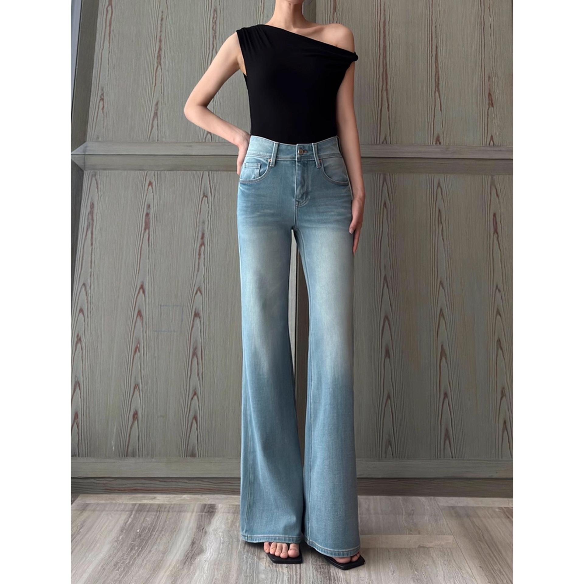 Rongtai Women s High-Waisted Retro Micro-Flare Jeans, Stretchable Brushed Cotton, 2025 Autumn/Winter. S/26
Rongtai Women s High-Waisted Retro Micro-Flare Jeans, Stretchable Brushed Cotton, 2025 Autumn/Winter. S/26
