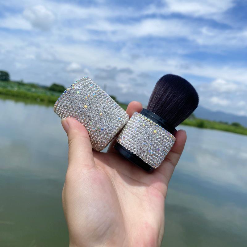 Luxury Diamond-Encrusted Retractable Makeup Brush - Soft Bristle Blush and Powder Brush with Lid
Luxury Diamond-Encrusted Retractable Makeup Brush - Soft Bristle Blush and Powder Brush with Lid