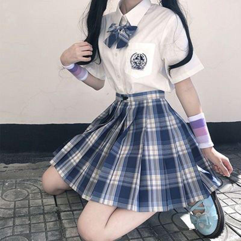 Аутентичный японский костюм морячки JK с коротким рукавом и плиссированной клетчатой юбкой для женщин - Весенне-летняя коллекция 2XL
Аутентичный японский костюм морячки JK с коротким рукавом и плиссированной клетчатой юбкой для женщин - Весенне-летняя коллекция 2XL