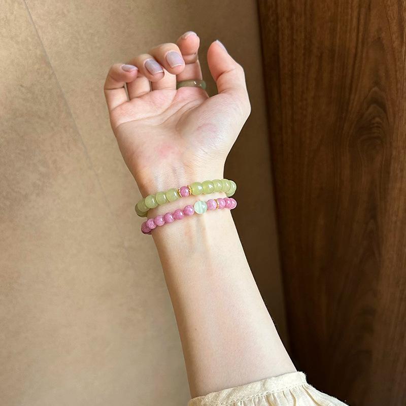 Natural red stone agate beaded bracelet, fashionable, simple and versatile, high-end sense, niche personalized jewelry women
Natural red stone agate beaded bracelet, fashionable, simple and versatile, high-end sense, niche personalized jewelry women