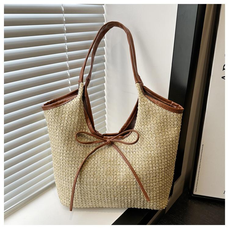 2025 Сумка подмышку с бантом Женская модная повседневная вместительная сумка нишевая соломенная контрастная сумка через плечо коричневый
