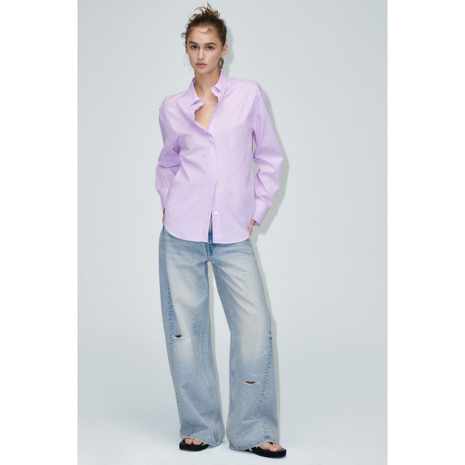 STRIPED POPLIN SHIRT 
STRIPED POPLIN SHIRT