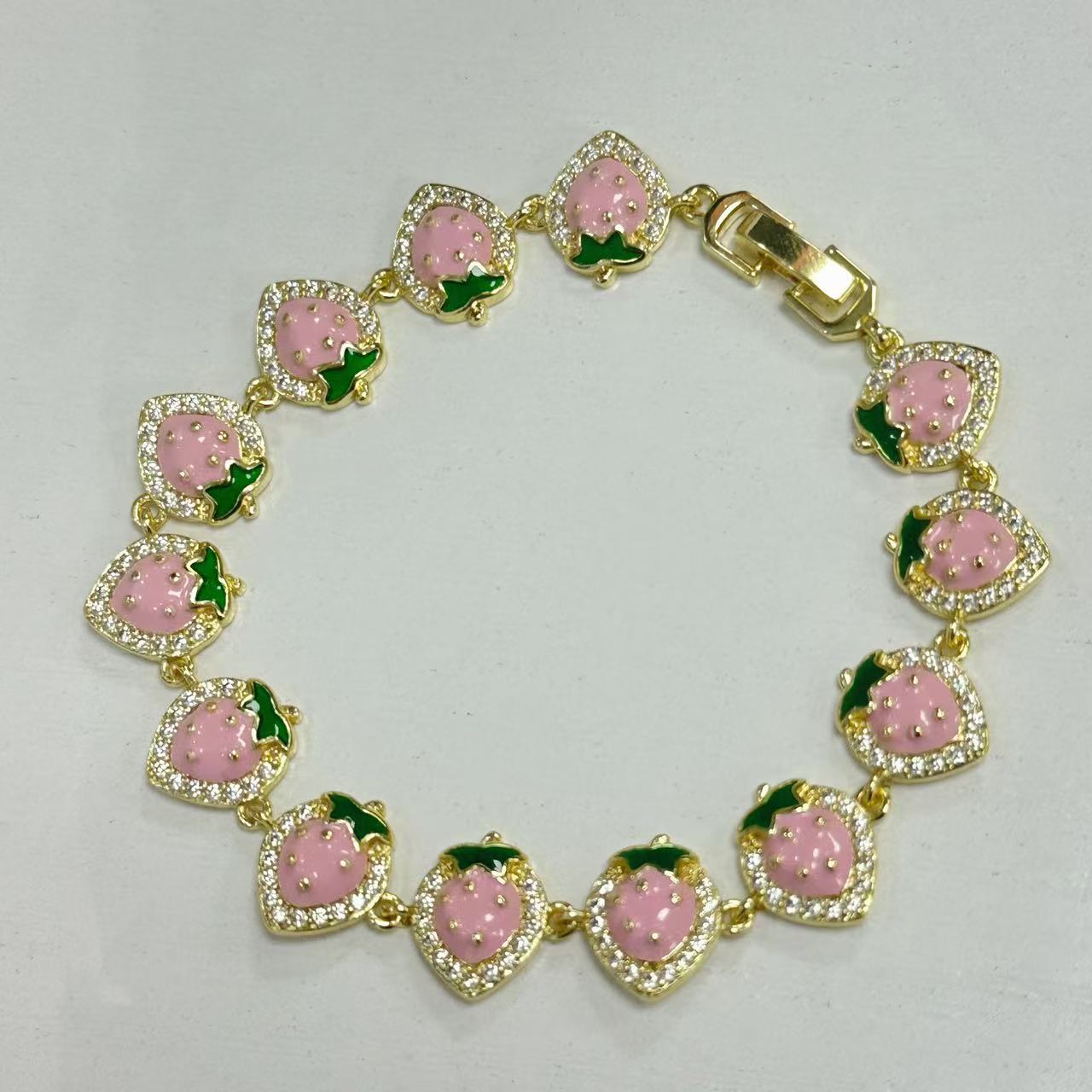 HECHENG, Sweet and Cute Enamel Dripping Oil Craft Red/Pink Strawberry Bracelet Women s Copper Zircon 1 Piece Other&16cm рожевий
HECHENG, Sweet and Cute Enamel Dripping Oil Craft Red/Pink Strawberry Bracelet Women s Copper Zircon 1 Piece Other&16cm рожевий