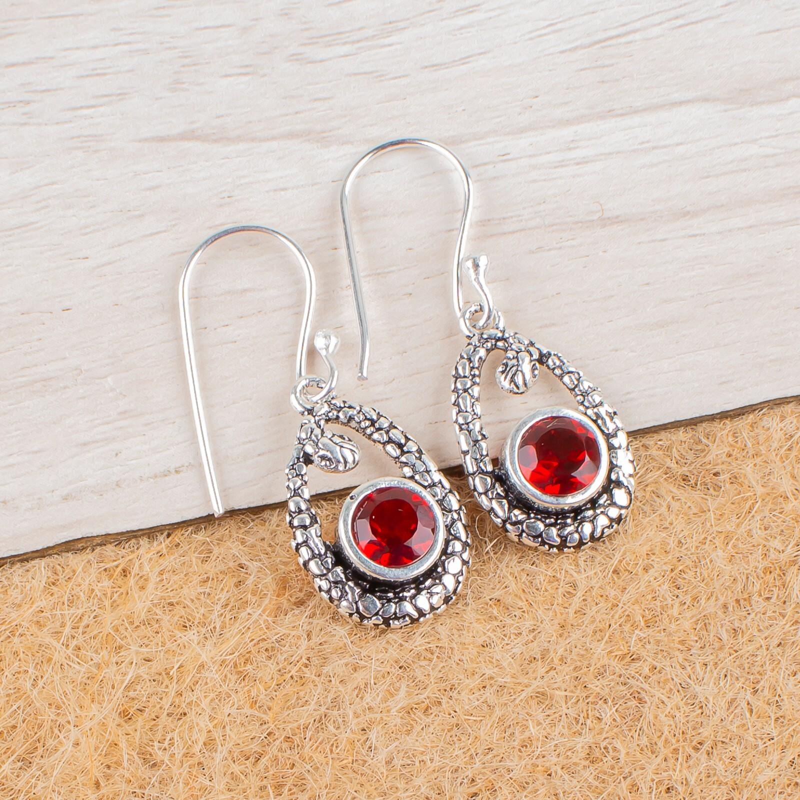 Red Garnet Gemstone 925 Sterling Silver Jewelry Drop/Dangle Earrings 1.38 Gift CE-3-18
Red Garnet Gemstone 925 Sterling Silver Jewelry Drop/Dangle Earrings 1.38 Gift CE-3-18