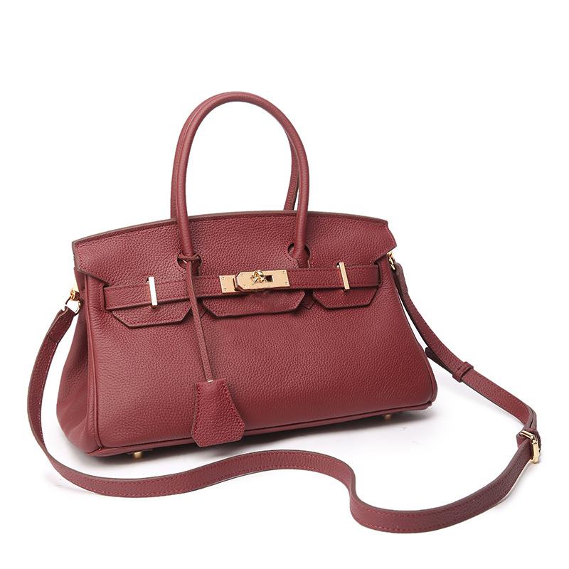 Hand-sewn Wax Thread Bag, Genuine Leather Women s Bag, Lock Lock, High-end Casual Handbag
Hand-sewn Wax Thread Bag, Genuine Leather Women s Bag, Lock Lock, High-end Casual Handbag