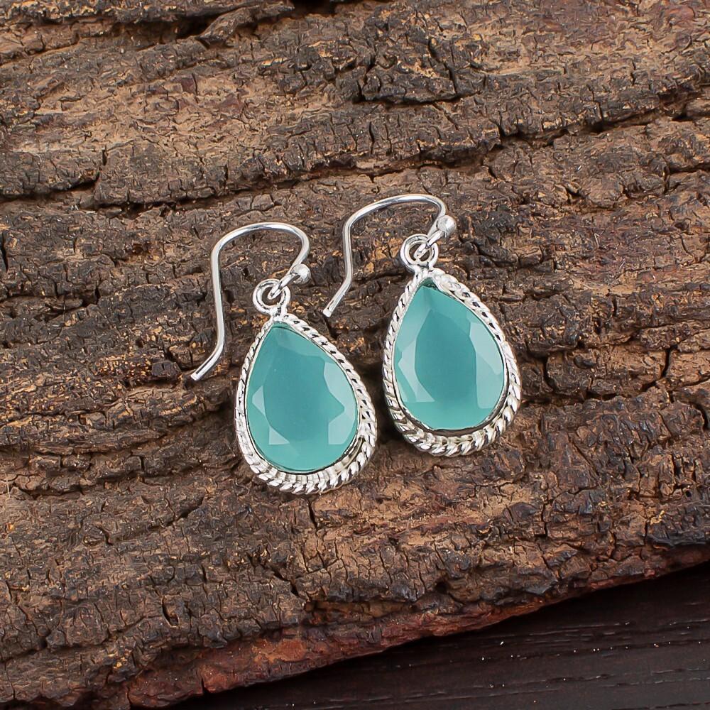 Aqua Chalcedony Gemstone 925 Sterling Silver Handcrafted Jewelry Earrings 1.40 EE-9-17
Aqua Chalcedony Gemstone 925 Sterling Silver Handcrafted Jewelry Earrings 1.40 EE-9-17