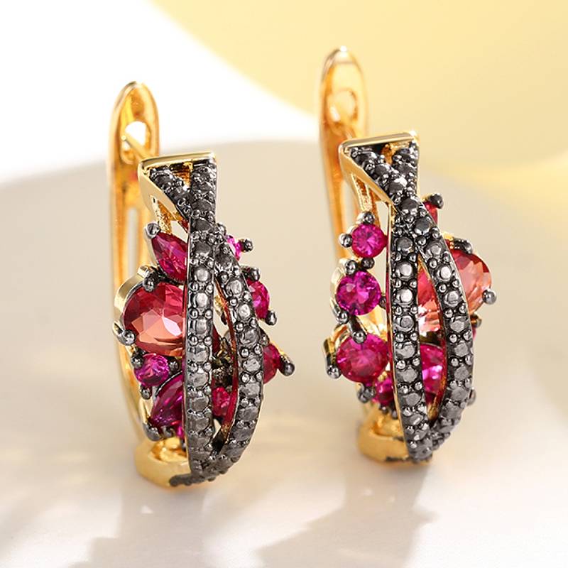 Huitan Women Gold Color Hoop Earrings Inlaid Bright Red CZ Wedding Luxury Accessories Unique Design Trendy Zircon for Party
Huitan Women Gold Color Hoop Earrings Inlaid Bright Red CZ Wedding Luxury Accessories Unique Design Trendy Zircon for Party
