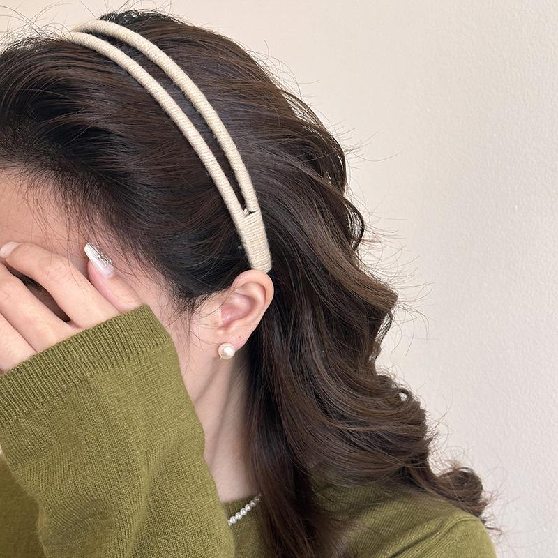2025 New Double Wire Core Headband Anti-Sagging Hair Band Double Layer Wrap Head Wrap Non-Slip Volume Booster for Fine Hair бежевий
2025 New Double Wire Core Headband Anti-Sagging Hair Band Double Layer Wrap Head Wrap Non-Slip Volume Booster for Fine Hair бежевий