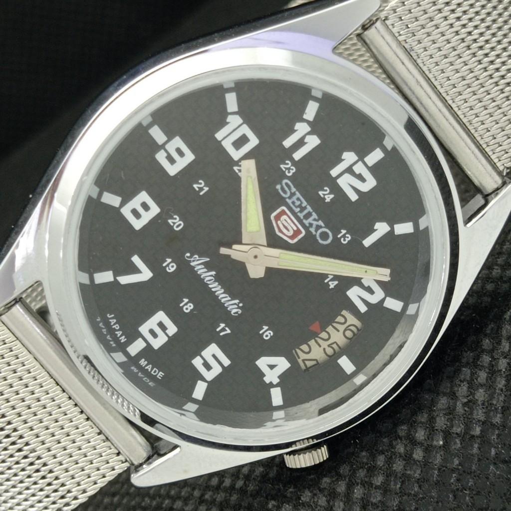 ВОССТАНОВЛЕННЫЕ ВИНТАЖНЫЕ МУЖСКИЕ ЧАСЫ SEIKO 5 AUTOMATIC JAPAN DATE BLACK 603-a313714-9 SKU603-a313714
ВОССТАНОВЛЕННЫЕ ВИНТАЖНЫЕ МУЖСКИЕ ЧАСЫ SEIKO 5 AUTOMATIC JAPAN DATE BLACK 603-a313714-9 SKU603-a313714