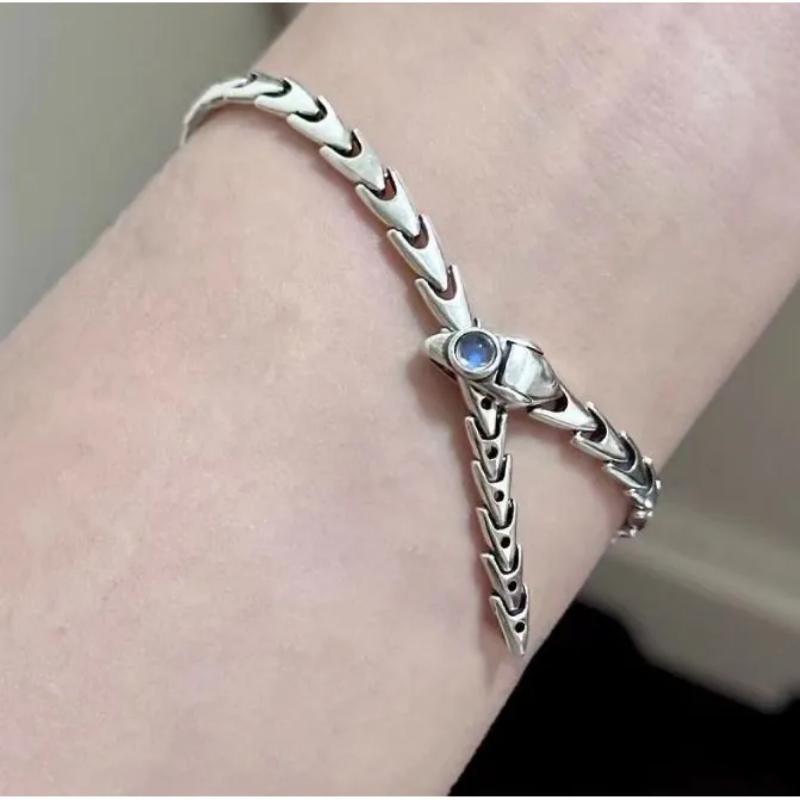 Snake Shape Heavy Bracelet Super Cool Light Luxurious Temperament Versatile Fashion Bracelet 19CM
Snake Shape Heavy Bracelet Super Cool Light Luxurious Temperament Versatile Fashion Bracelet 19CM