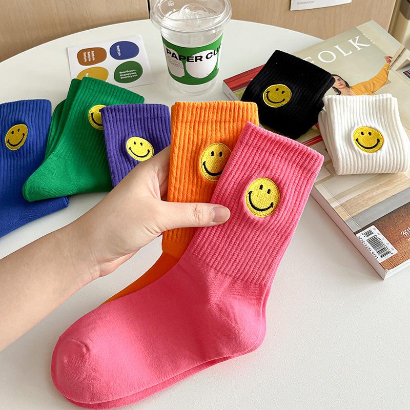 Solid Color Medium Tube Socks for Women s Fresh Smiling Face Pattern Simple Style Comfortable Breathable Girl Socks
Solid Color Medium Tube Socks for Women s Fresh Smiling Face Pattern Simple Style Comfortable Breathable Girl Socks
