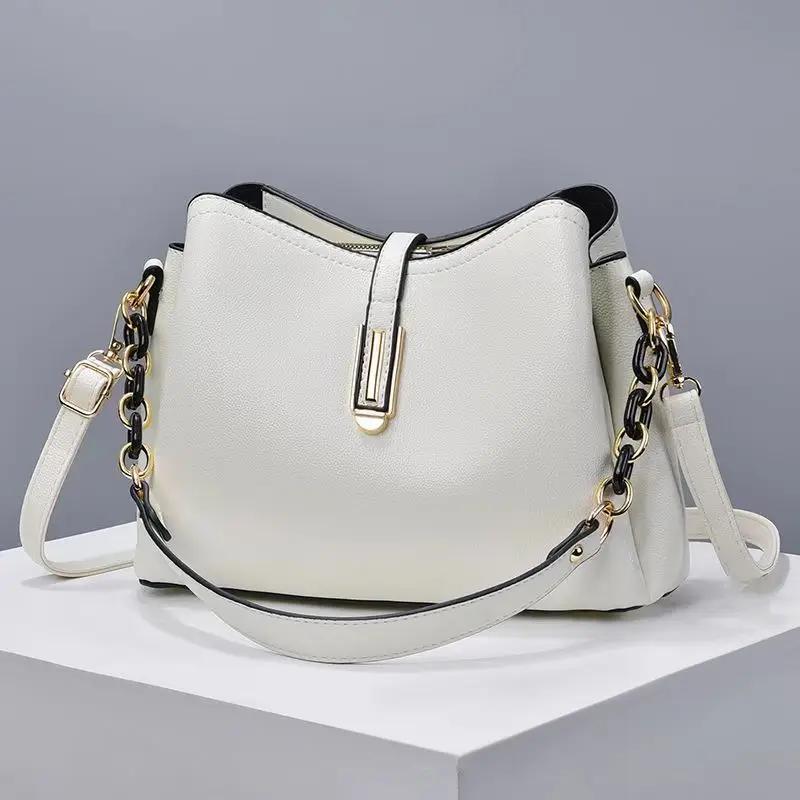 Luxury Brand Designer Women S Handbag Fashion New Shoulder Bag Classic Large Capacity Crossbody Bag Commuting Small Square Bag 26x12x19cm
Luxury Brand Designer Women S Handbag Fashion New Shoulder Bag Classic Large Capacity Crossbody Bag Commuting Small Square Bag 26x12x19cm