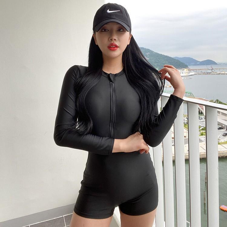 Racing Swimsuit Zipper One-piece Long Sleeve Sunscreen Student Belly Cover Skinny Conservative Shorts Black Hot Spring M
Racing Swimsuit Zipper One-piece Long Sleeve Sunscreen Student Belly Cover Skinny Conservative Shorts Black Hot Spring M