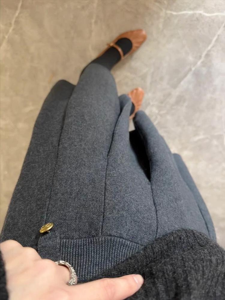 2025 Autumn Women s Petite French Grey Pleated Skirt with Gold Buckle One Size сірий
2025 Autumn Women s Petite French Grey Pleated Skirt with Gold Buckle One Size сірий