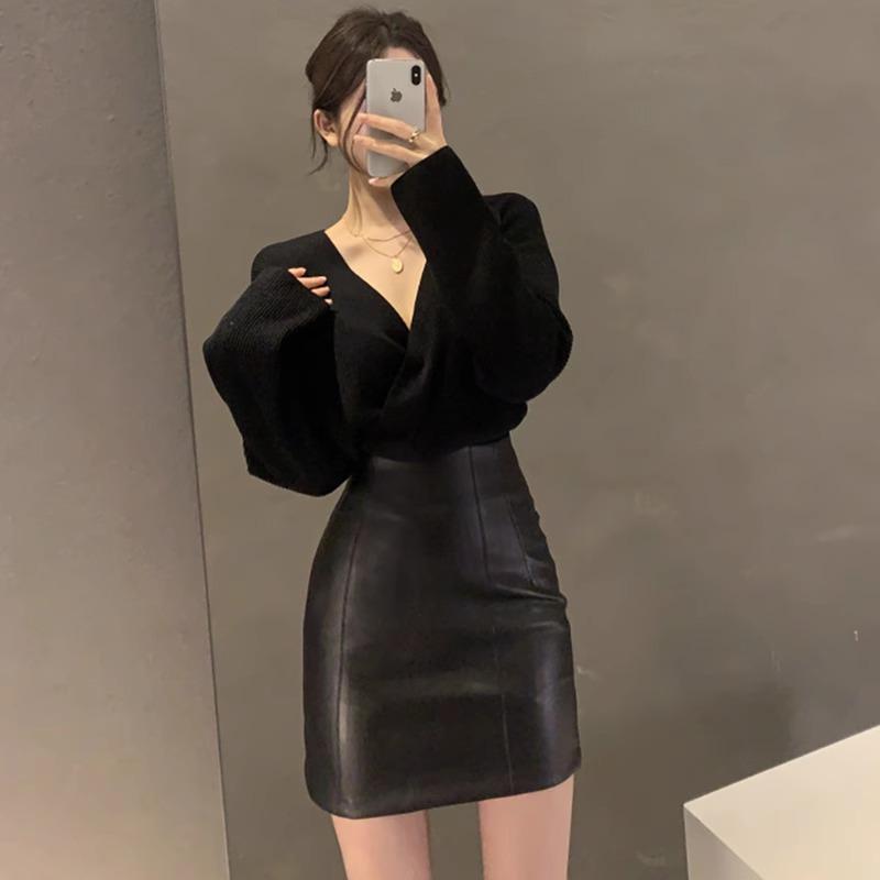 Brown & Black High Waist Bodycon Leather Skirt - Midi or Mini, Perfect for Autumn & Winter. S
Brown & Black High Waist Bodycon Leather Skirt - Midi or Mini, Perfect for Autumn & Winter. S