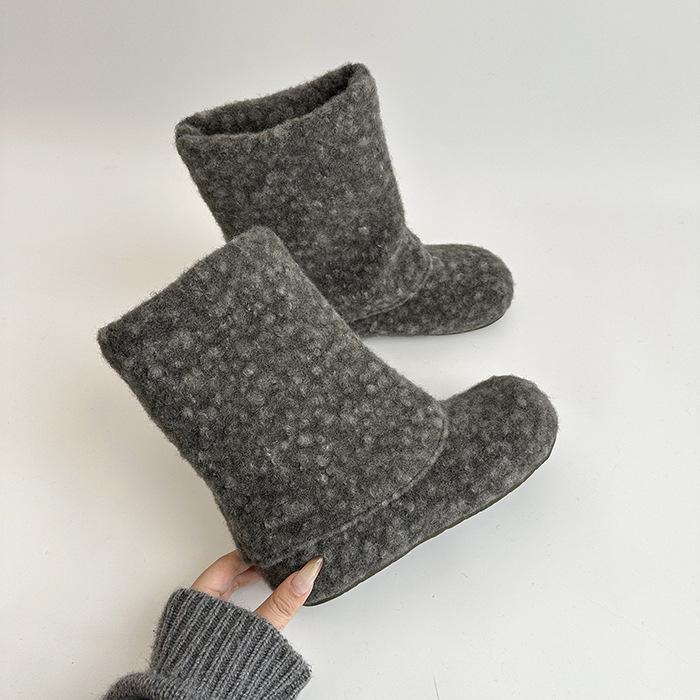 Casual Winter Short Boots Women s Warm Soft Bottom Sheepskin Lined Booties Fashionable Round Toe Mid-Calf Winter Boots 40
Casual Winter Short Boots Women s Warm Soft Bottom Sheepskin Lined Booties Fashionable Round Toe Mid-Calf Winter Boots 40