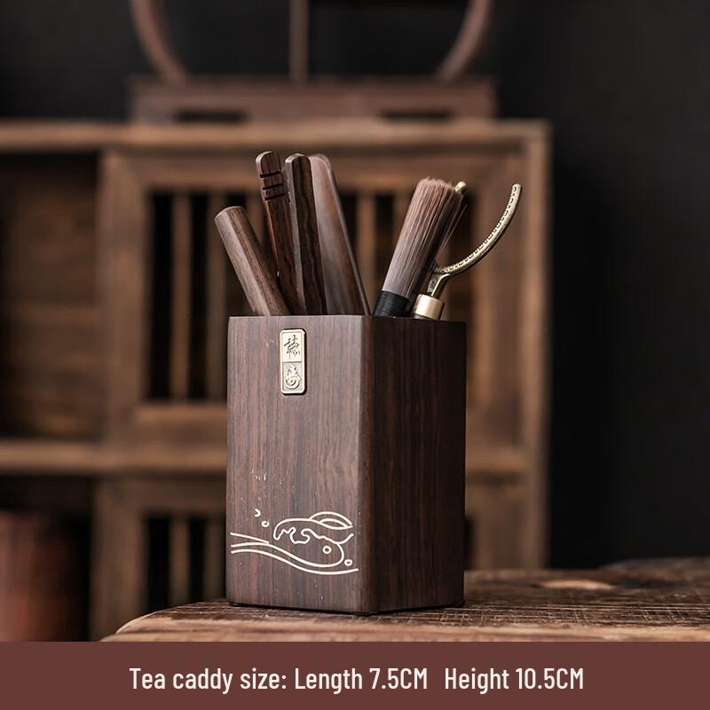 Набор инструментов для чайной церемонии из черного дерева
Набор инструментов для чайной церемонии из черного дерева