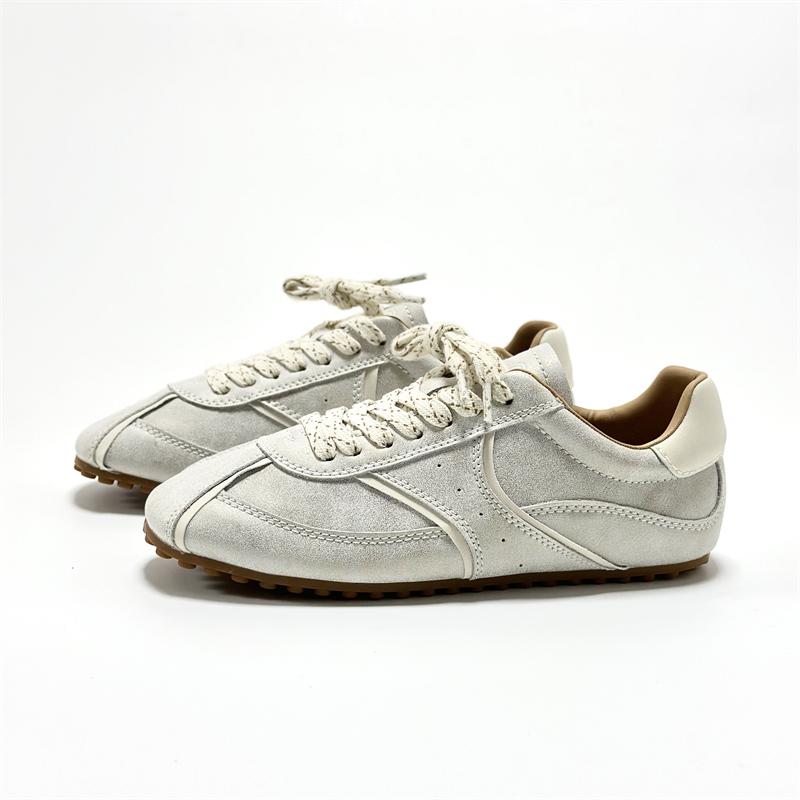 Lan Cabinet Hong Kong Style Retro Forrest Gump Shoes Women s Spring Soft Sole Lightweight Non-slip Casual Sports Running Shoes Show Feet Small German 35
Lan Cabinet Hong Kong Style Retro Forrest Gump Shoes Women s Spring Soft Sole Lightweight Non-slip Casual Sports Running Shoes Show Feet Small German 35