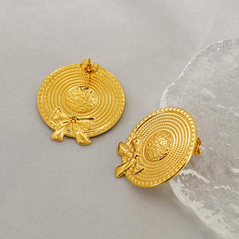 Design earrings fashion simple hat stud earrings beach retro temperament women s new Chinese earrings золотий
Design earrings fashion simple hat stud earrings beach retro temperament women s new Chinese earrings золотий