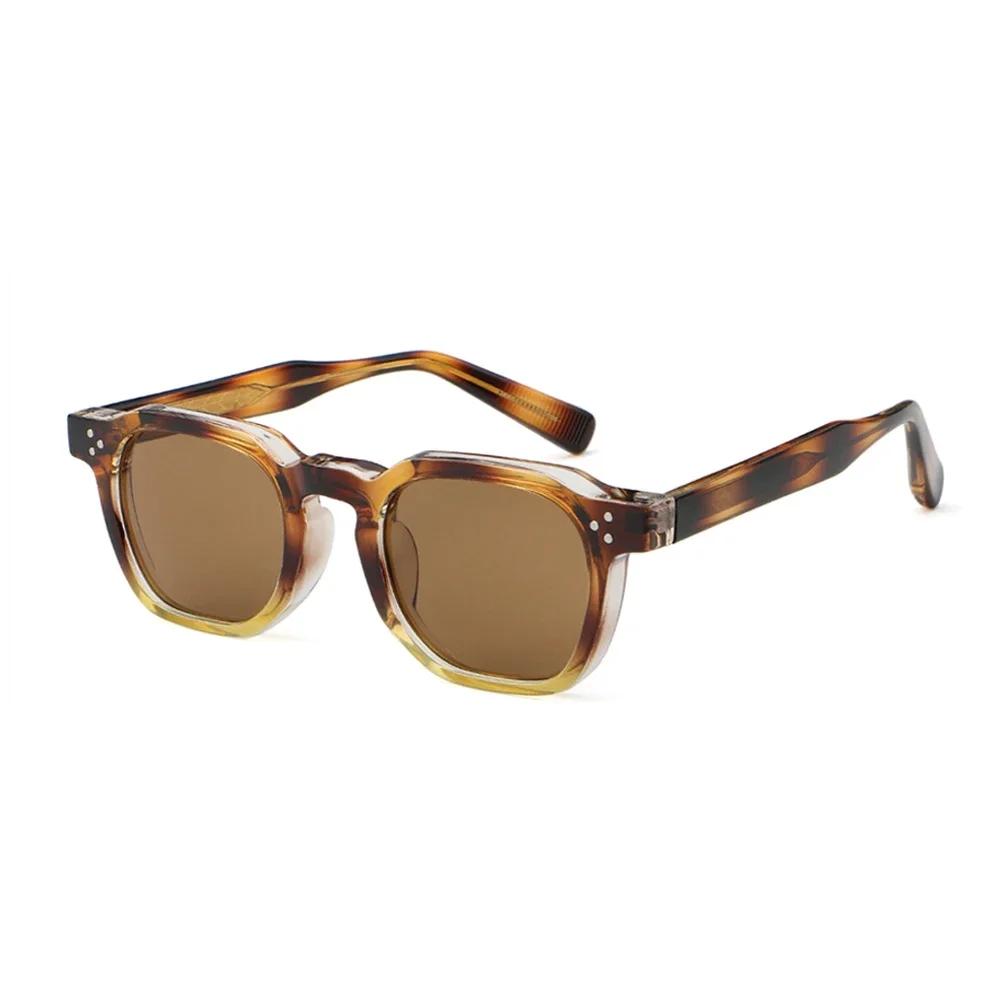 Fashion Classic Vintage Rivet Oval Sunglasses for Women Men Luxurious Leopard Sun Eyeglasses Anti Blue Ray Eyeglasses Frame
Fashion Classic Vintage Rivet Oval Sunglasses for Women Men Luxurious Leopard Sun Eyeglasses Anti Blue Ray Eyeglasses Frame