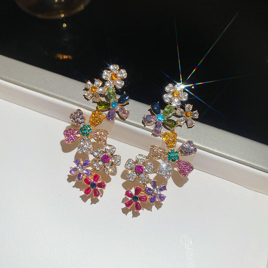 18k real gold electroplated flower stud earrings, earclips, integrated earrings, fashion earrings.
18k real gold electroplated flower stud earrings, earclips, integrated earrings, fashion earrings.
