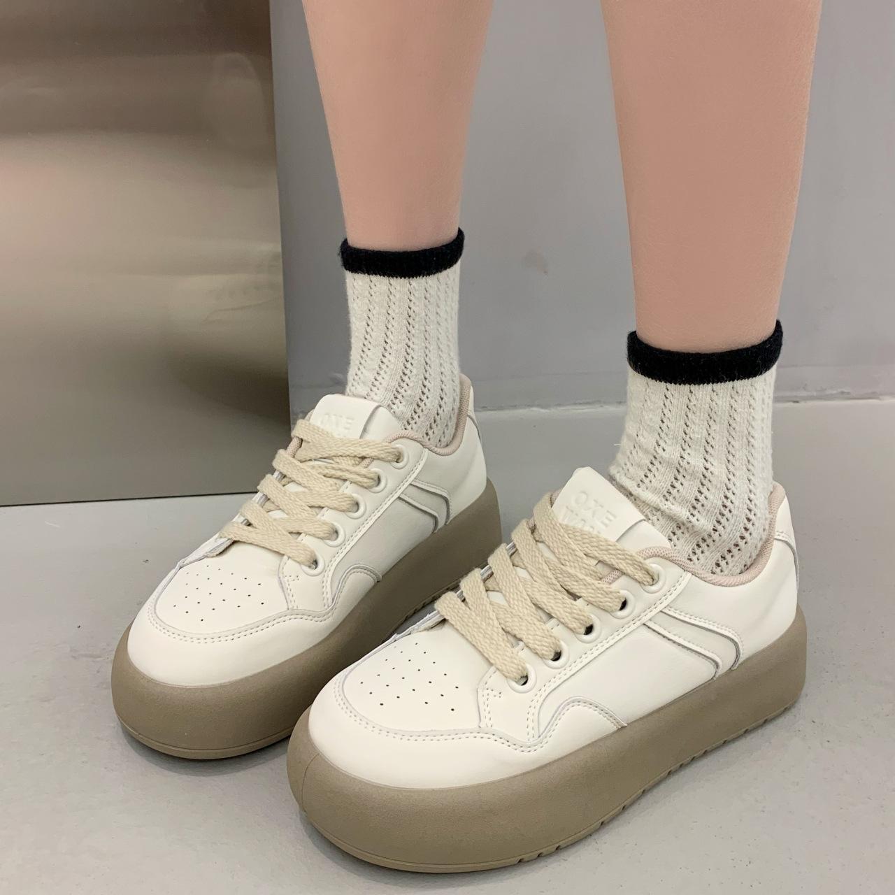 Туфли на платформе для женщин Новые женские вулканизированные туфли Весенняя обувь с увеличением высоты Осенние спортивные повседневные женские кроссовки 40
Туфли на платформе для женщин Новые женские вулканизированные туфли Весенняя обувь с увеличением высоты Осенние спортивные повседневные женские кроссовки 40